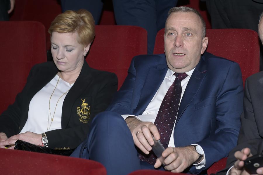 Grzegorz Schetyna na premierze filmu "Gwiazdy"
