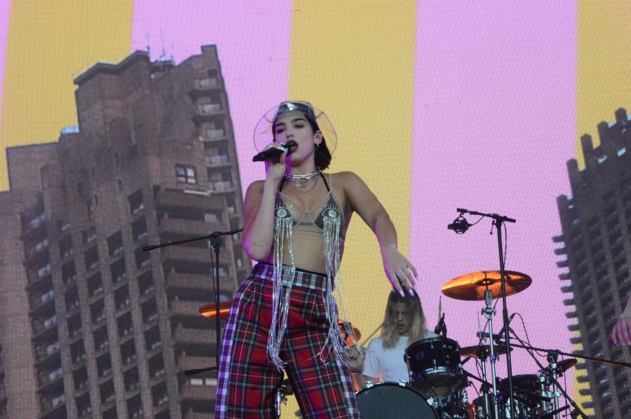 Dua Lipa podczas Orange Warsaw Festival. 1 czerwca 2018