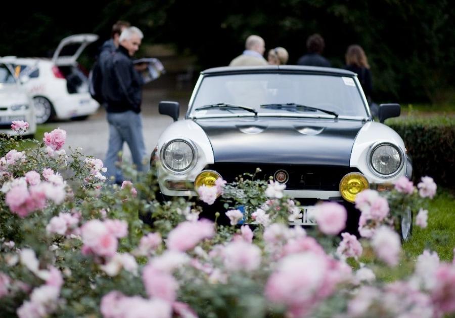 Perły dawnej i współczesnej włoskiej motoryzacji zjechały z całej Polski w jedno miejsce na dwa dni święta pasjonatów włoskiego stylu życia i motoryzacji