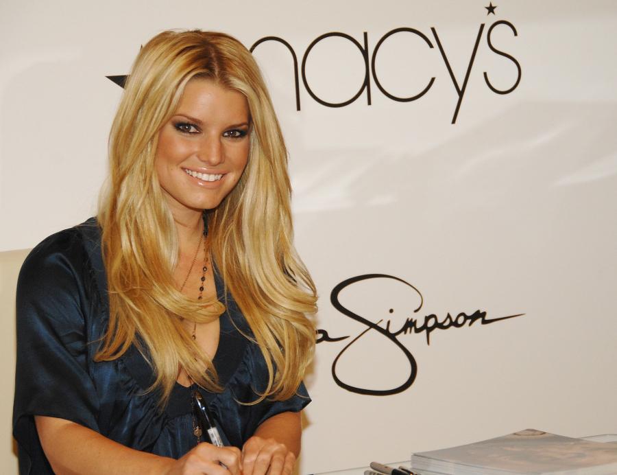 Jessica Simpson ma piękne zęby i aż trudno uwierzyć, że niechętnie je myje!