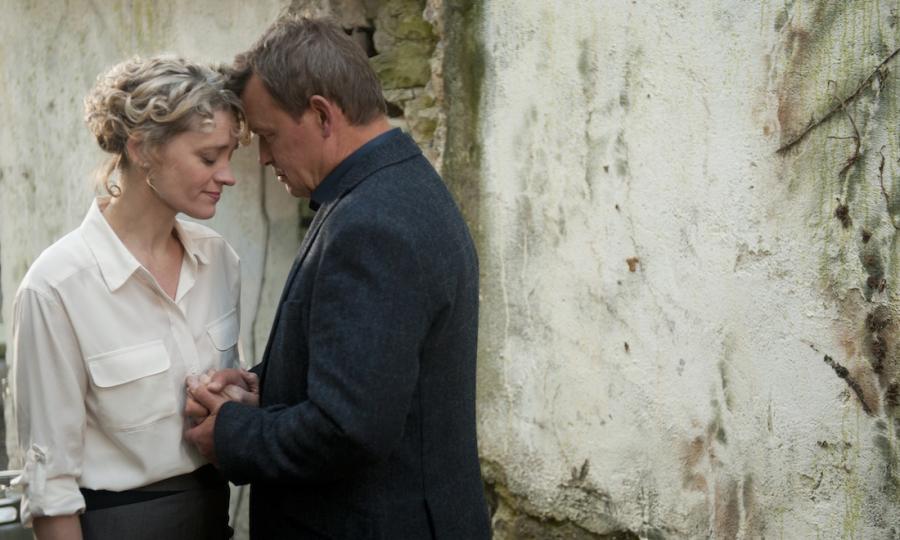Jan Frycz i Anne-Marie Duff w filmie "Sanctuary"