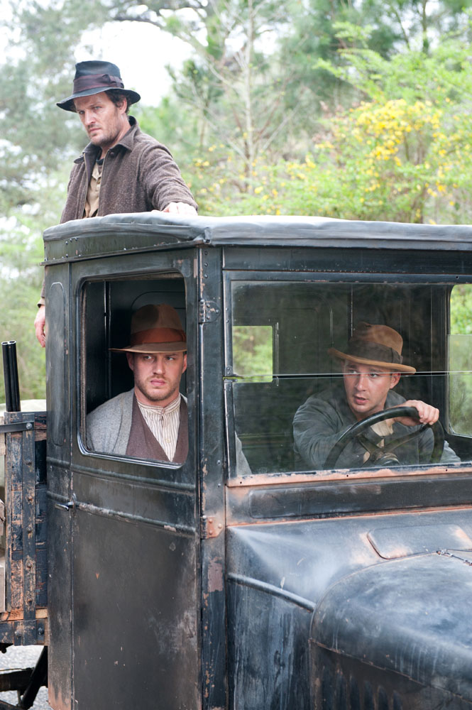 Tom Hardy i Shia LaBeouf w filmie "Gangster"