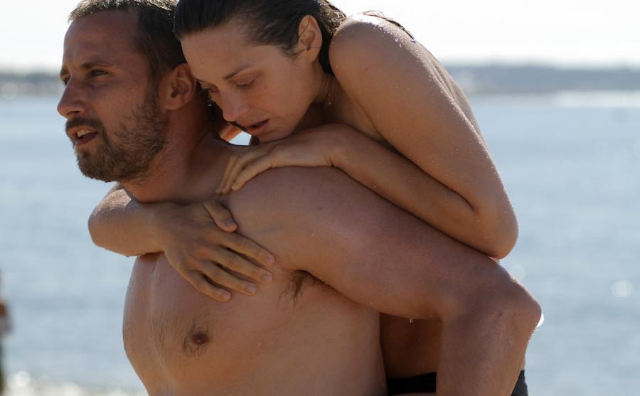 Marion Cotillard i Matthias Schoenaerts w filmie "Rust and Bone"