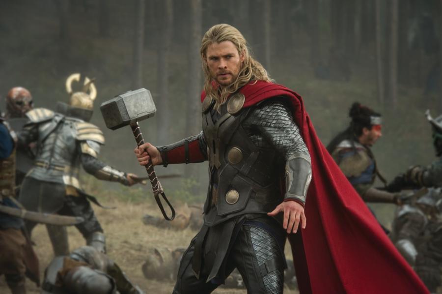 Chris Hemsworth w filmie "Thor: Mroczny świat"