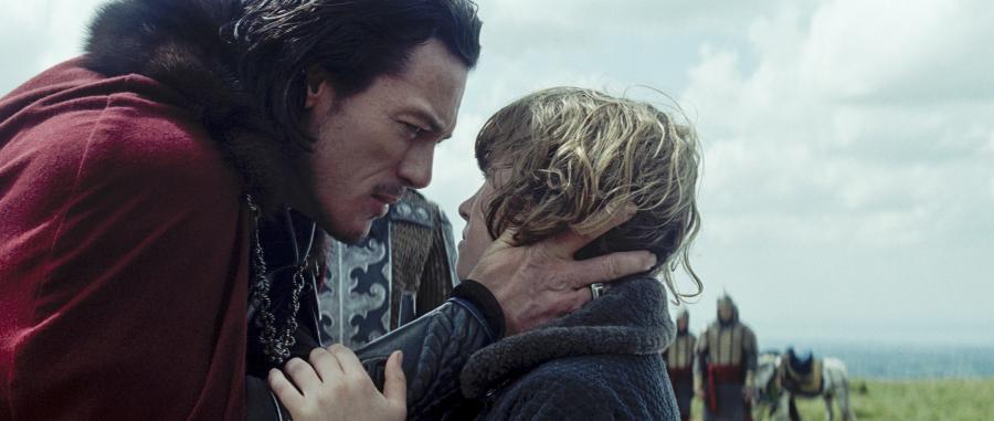 Luke Evans w filmie "Dracula: historia nieznana"