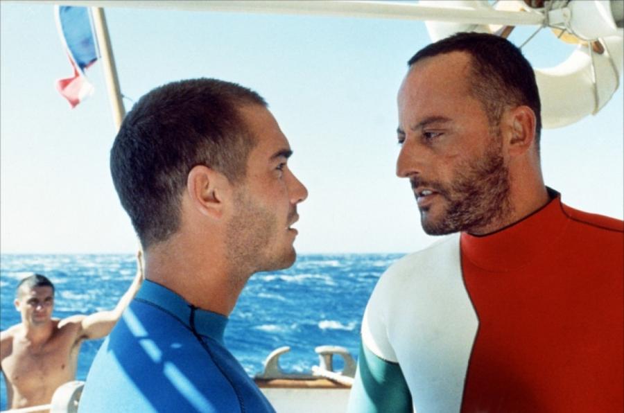 Jean Reno i Jean-Marc Barr w filmie "Wielki błękit"