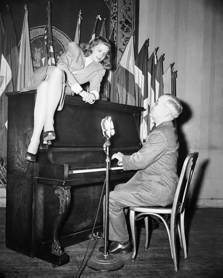 Lauren Bacall i Harry S. Truman w 1945 roku