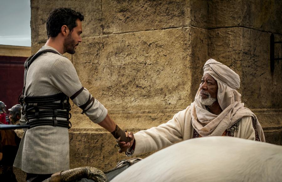 Jack Huston i Morgan Freeman w filmie "Ben-Hur"