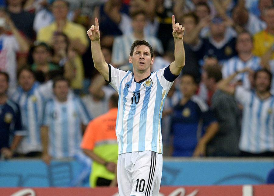 Lionel Messi kończy 30 lat. Jubileusz spędzi przygotowując się do ślubu
